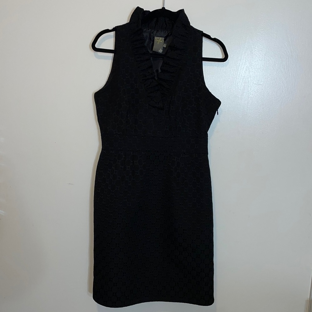 Taylor Black Sleeveless Dress Size 8